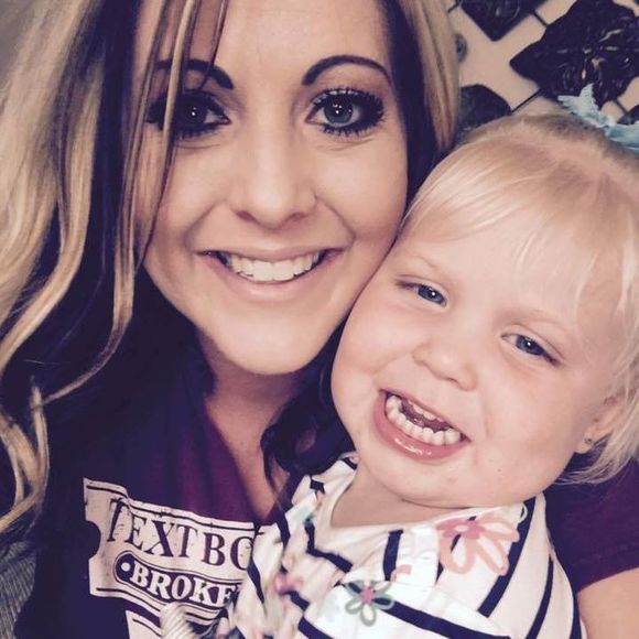 Meet your Posher, Danielle - Picture 1 of 1