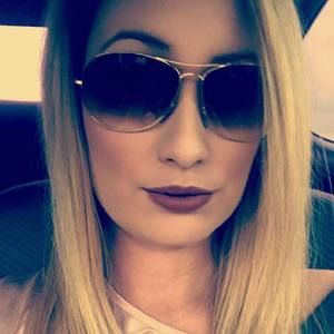 Meet your Posher, Candace