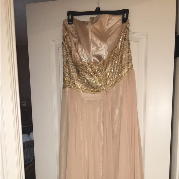 Dress - Picture 2 of 2