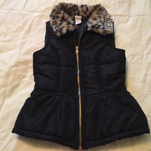Circo Other - Leopard faux fur collar vest
