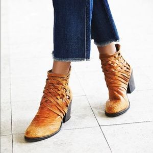 Free People Carrera heel boot