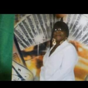 Meet your Posher, Antionette