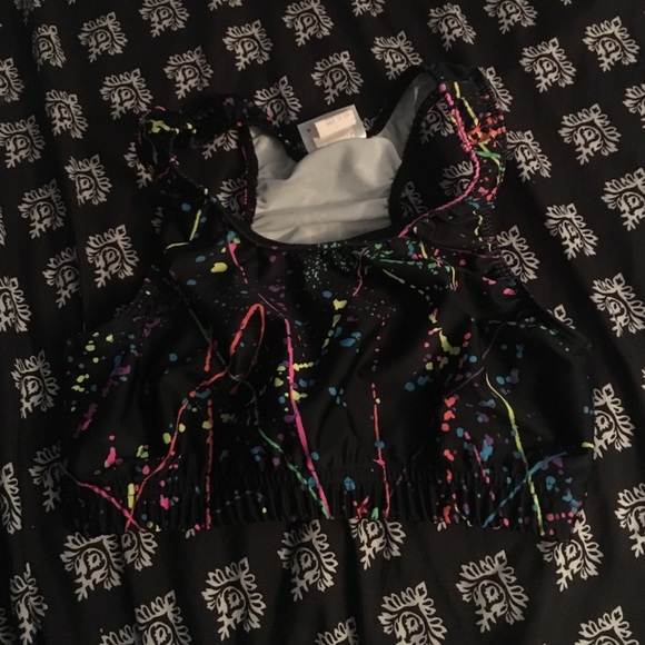 Splatter paint sports bra!!