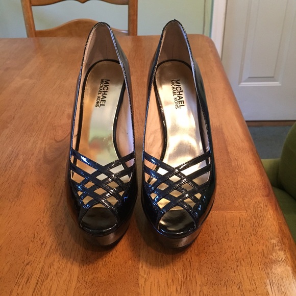 Michael Kors Lana platform