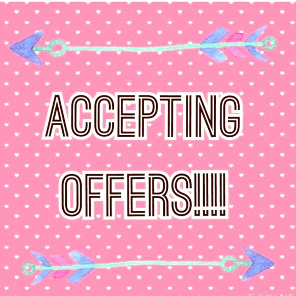 PLEASE MAKE OFFERS! 💘💘💘💘