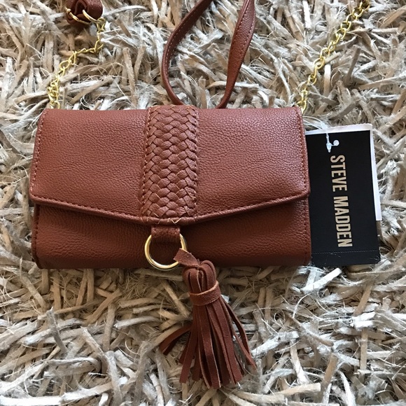 Steve Madden Handbags - ❌sold❌Steve Madden tan crossbody bag