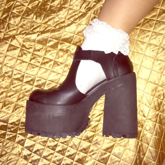 RARE ✨ UNIF ⚪️ Lydia Platform Mary Jane Shoes