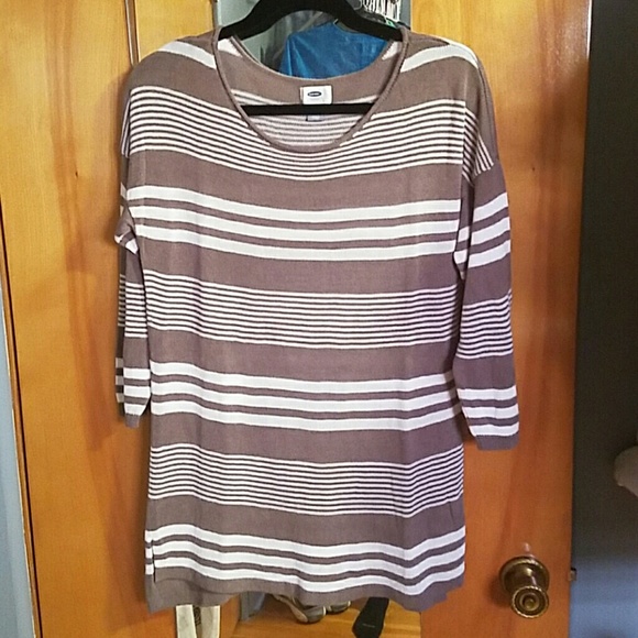 Old Navy brown & white striped sweater! Size large