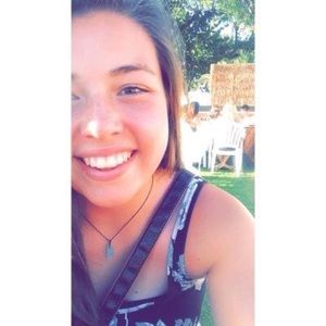 Meet your Posher, Cassi