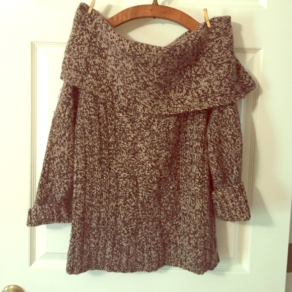 Express Bardot/off shoulder sweater