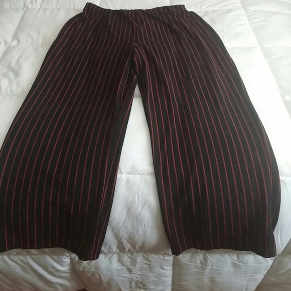 Susan Graver black and red pin stripe dress pants