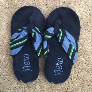 AERO thong slippers
