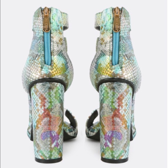 Iridescent snake print sandal - Picture 4 of 4