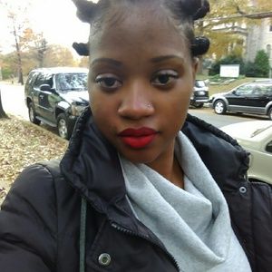 Meet your Posher, Janika