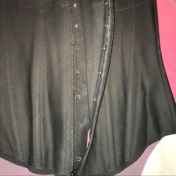 Waist trainer - Picture 3 of 3