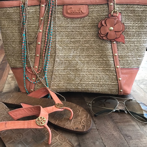 Coach tote - Picture 2 of 3