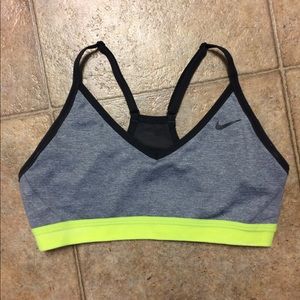 Women's drifit Nike women's bra top