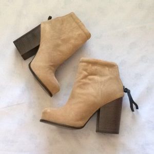 JEFFREY CAMPBELL RUMBLES