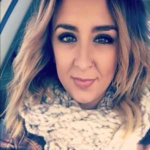 Meet your Posher, Melaney