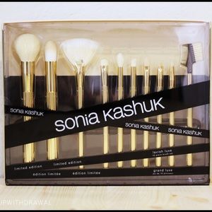✨ Sonia Kashuk limited edition brush set ✨
