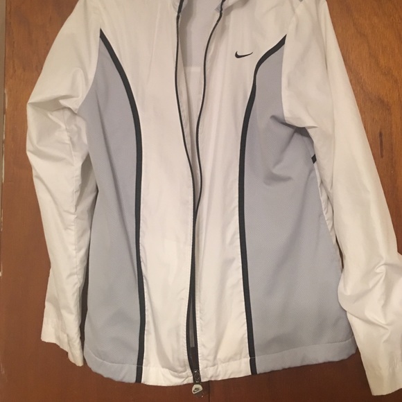 Nike windbreaker jacket