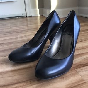 Vince Camuto pumps