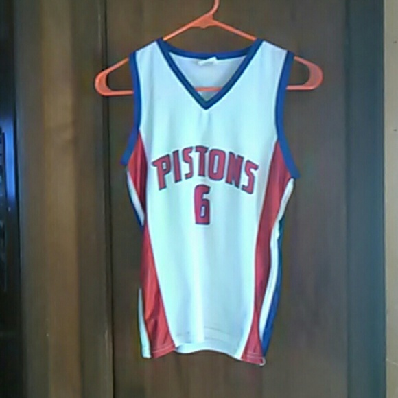 Detroit Jersey great condition one little snag - Picture 1 of 2