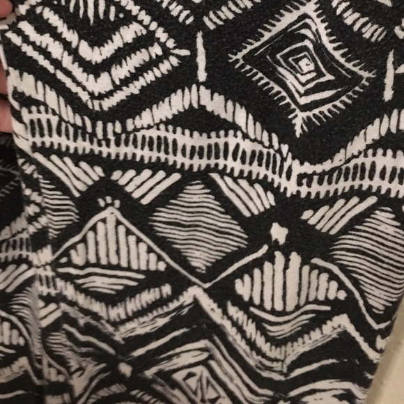 ❤️ Comfy Aztec Pants 🔳 - Picture 3 of 3
