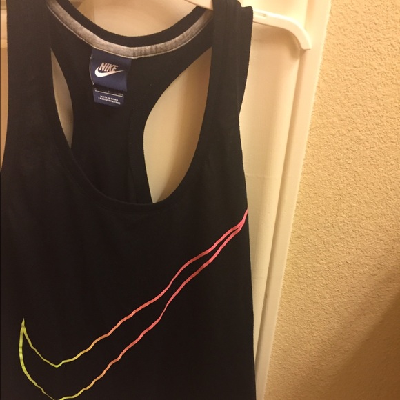 Nike tank