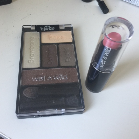Wet n wild eyeshadow plate + lipstick