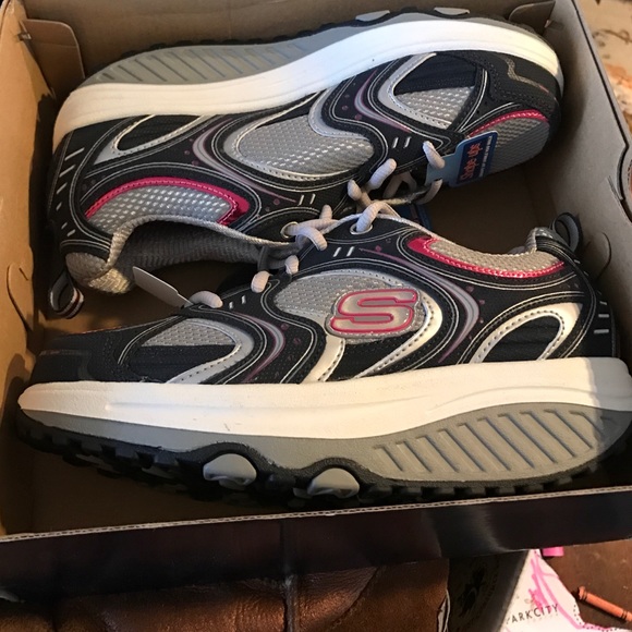 NIB Skechers shape ups
