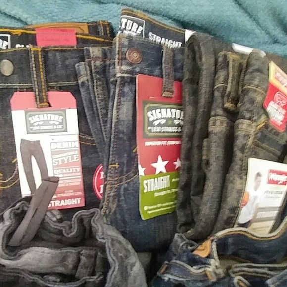 πLOT OF 6 BOY'S JEANS SIZE 7/8 π - Picture 2 of 4