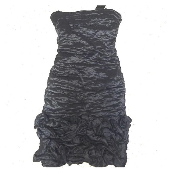 BCBG slim fitting halter formal dress!