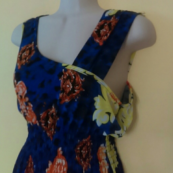 Summer dress - Picture 3 of 7