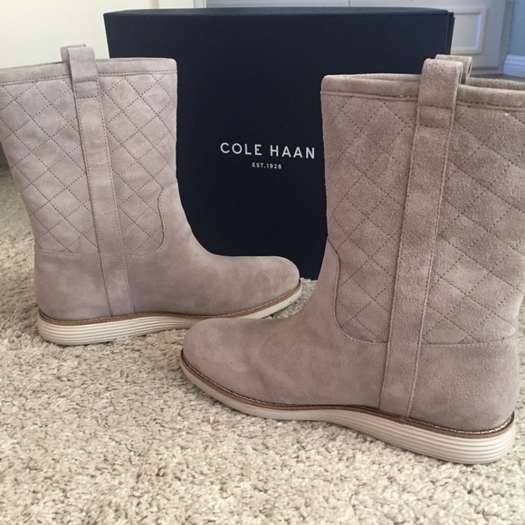 Gone! 🎉🌧💦Cole Haan Waterproof Boots - Picture 2 of 4
