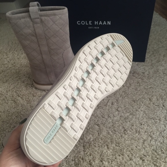 Gone! 🎉🌧💦Cole Haan Waterproof Boots - Picture 3 of 4
