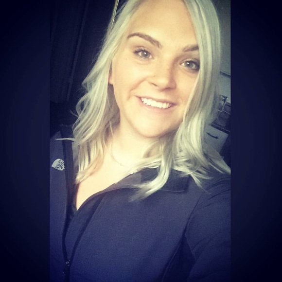 Meet your posher! - Picture 2 of 2