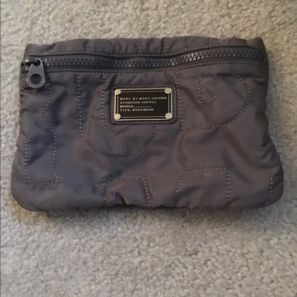 Marc jacobs pouch