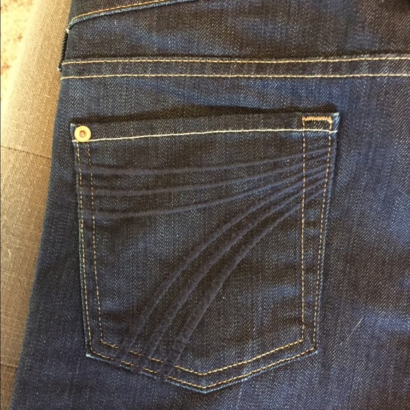 Dark wash 7 of all Mankind flare jeans! - Picture 4 of 4