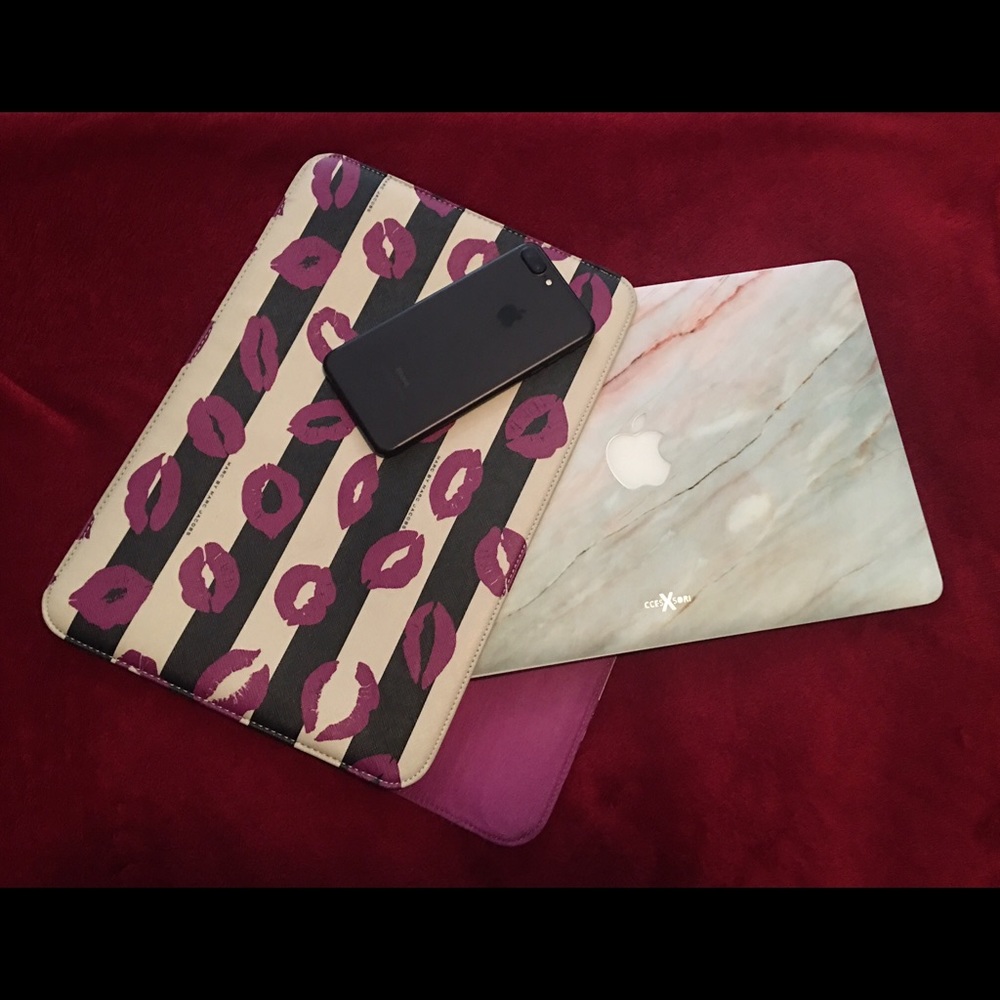 ⚡Blush Marble MacBook Skin⚡ - Picture 2 of 2