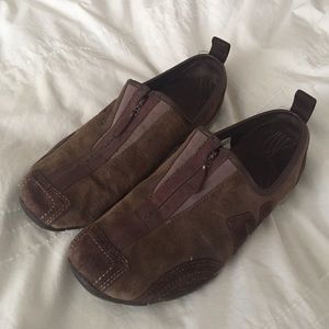 Merrell zip barrado shoes. Brown