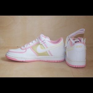 Nike Vandal Low Sneakers