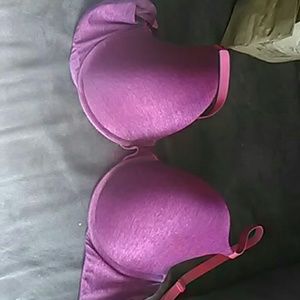 V.S bra like new