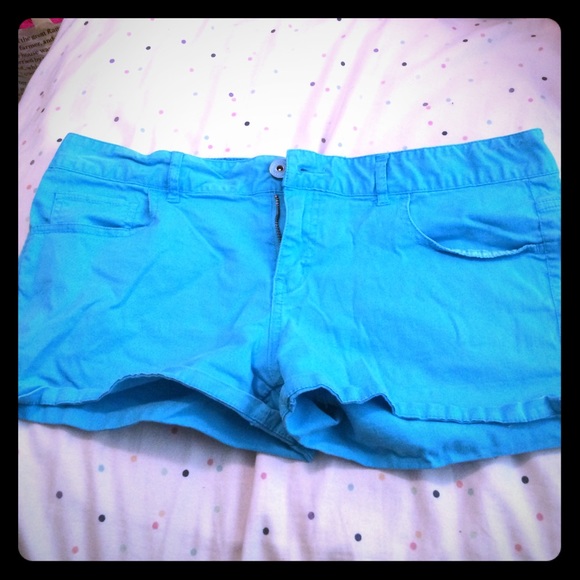 Blue Aeropostale shorts!
