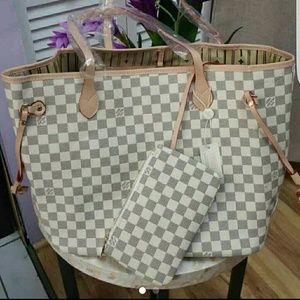 Only one left!! Cute tote