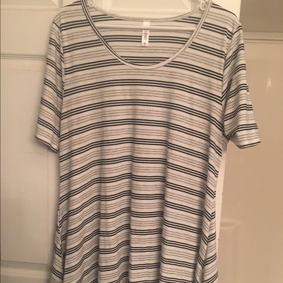 LuLaRoe Perfect Tee