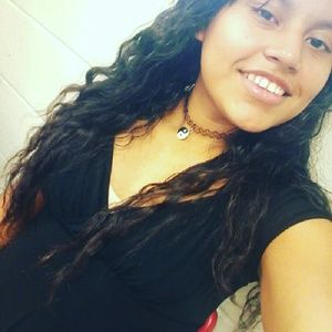 Meet your Posher, Yolanda