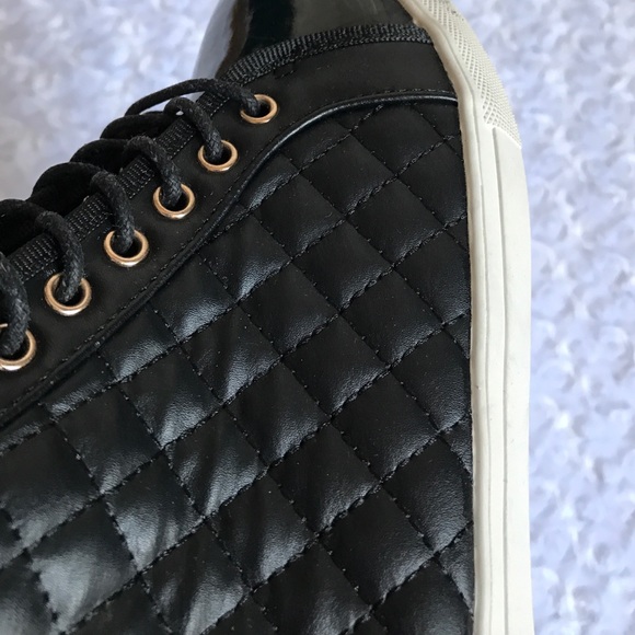 BLACK QUILTED PATENT LEATHER SHOES - Picture 4 of 4