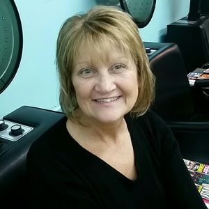 Meet your Posher, Cynthia