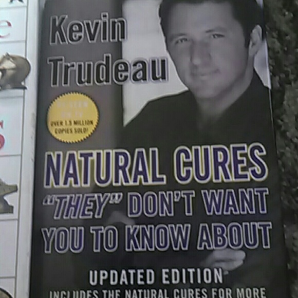 Two books like new very well taking care of - Picture 3 of 4